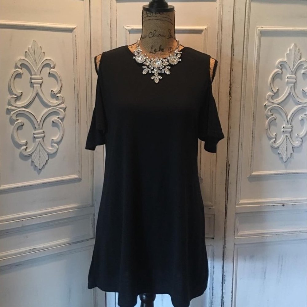 OPEN SHOULDER BLACK DRESS